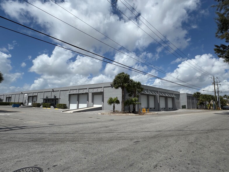 More Photos Of 7441-7571 NW 78th St, Medley Warehouse For Lease