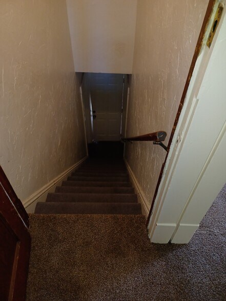 More Photos Of , Bedford Specialty For Sale