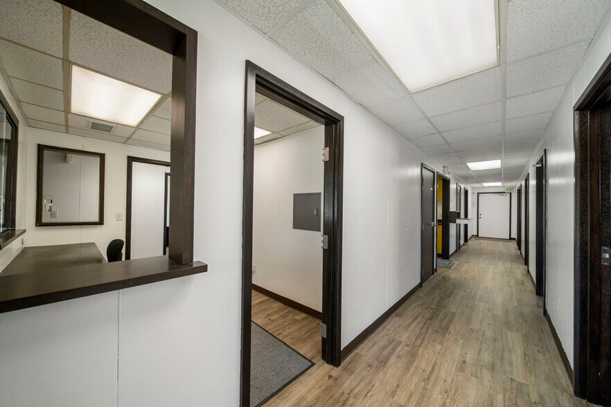 More Photos Of 700 S Main St, Grove Medical For Sale