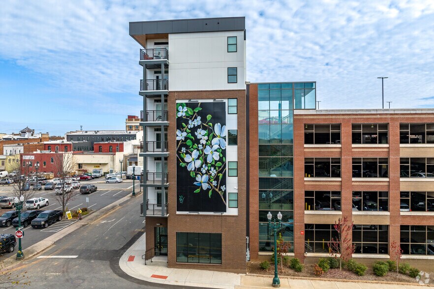 More Photos Of 25 Barbrick Ave SW, Concord Apartments For Lease