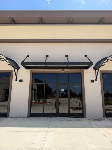 More Photos Of 1012 Municipal Dr, Leander Freestanding For Sale