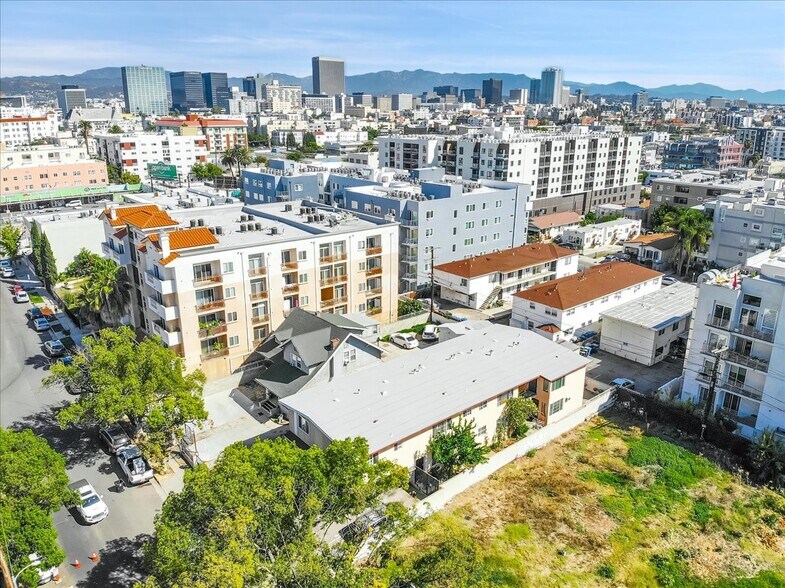 More Photos Of 1042 S Oxford Ave, Los Angeles Apartments For Sale