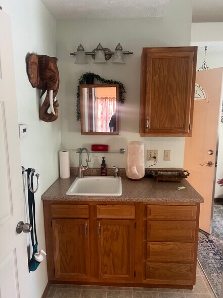 More Photos Of 337 E Washington St, Medina Loft Creative Space For Lease