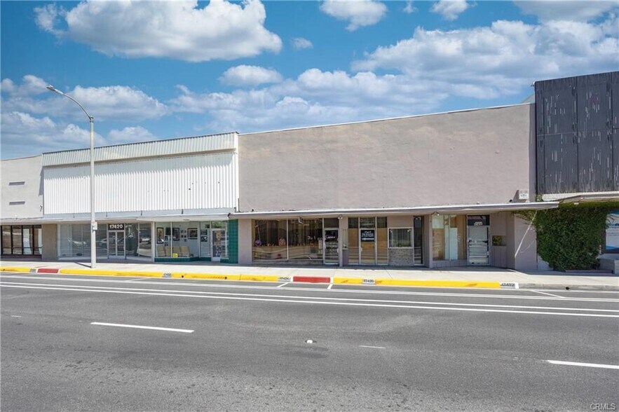 More Photos Of 17428 Bellflower Blvd, Bellflower Storefront For Lease