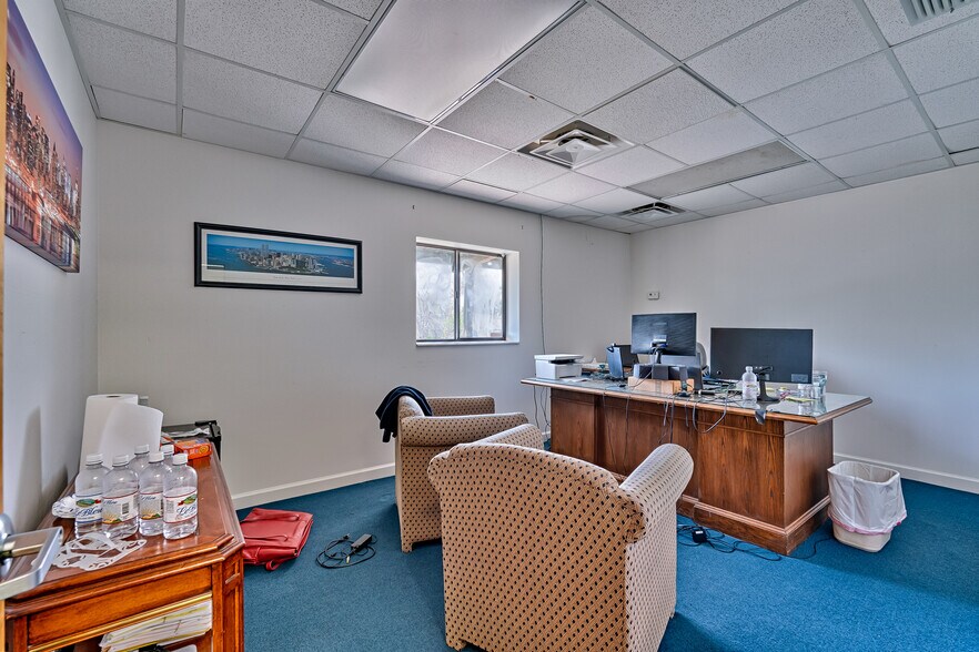 More Photos Of 200 NE Commercial Cir, Keystone Heights Unknown For Lease