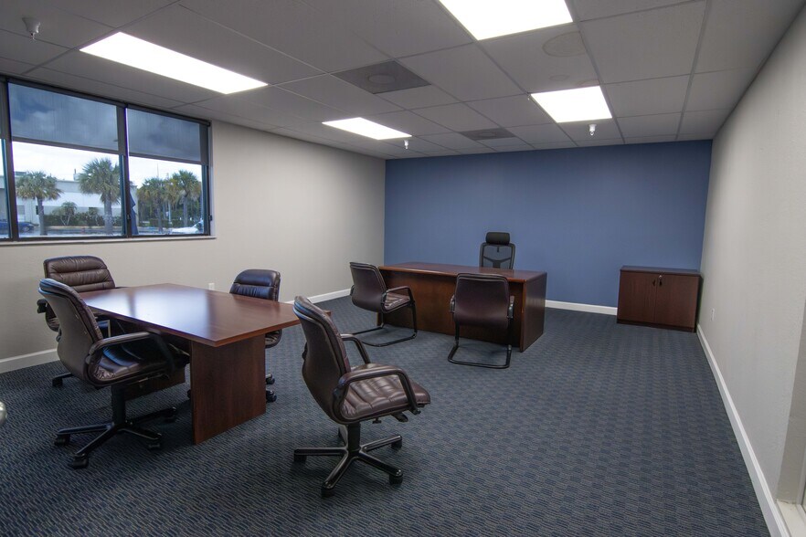 More Photos Of 2600 118th Ave N, Saint Petersburg Light Distribution For Lease