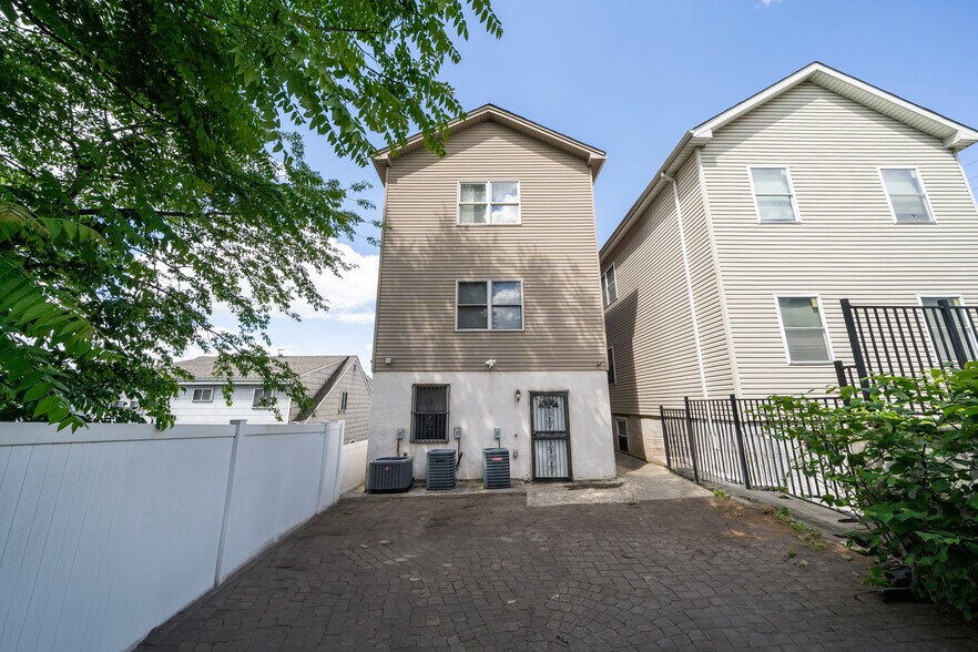 More Photos Of 187 Zabriskie St, Jersey City Apartments For Sale