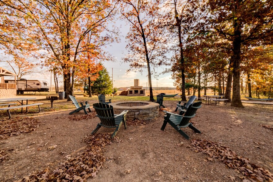 More Photos Of 446724 E 390 Rd, Langley Hotel For Sale