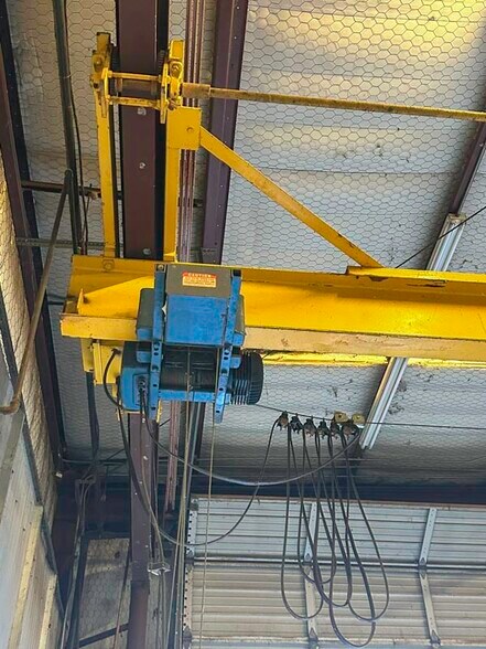 More Photos Of 17201 S Highway 81, Bison Warehouse For Sale