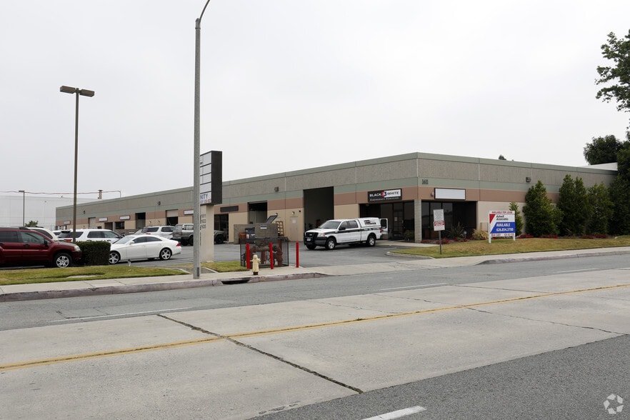 Primary Photo Of 1611-1635 W San Bernardino Rd, Covina Warehouse For Lease