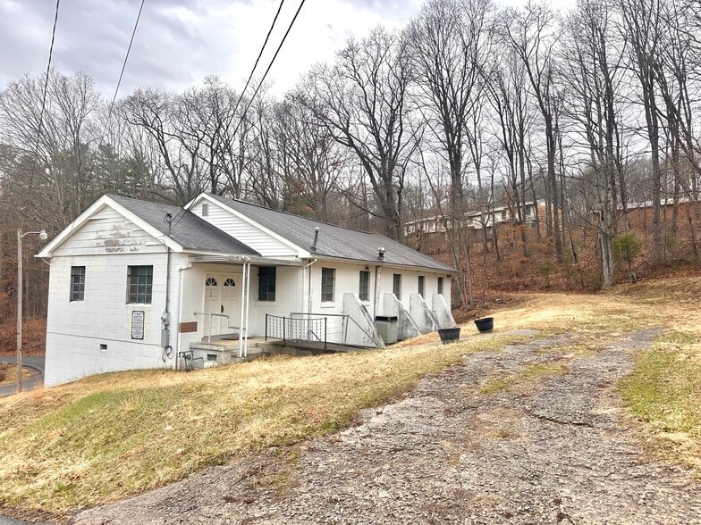 More Photos Of 105 Smith St, Beckley Religious Facility For Sale