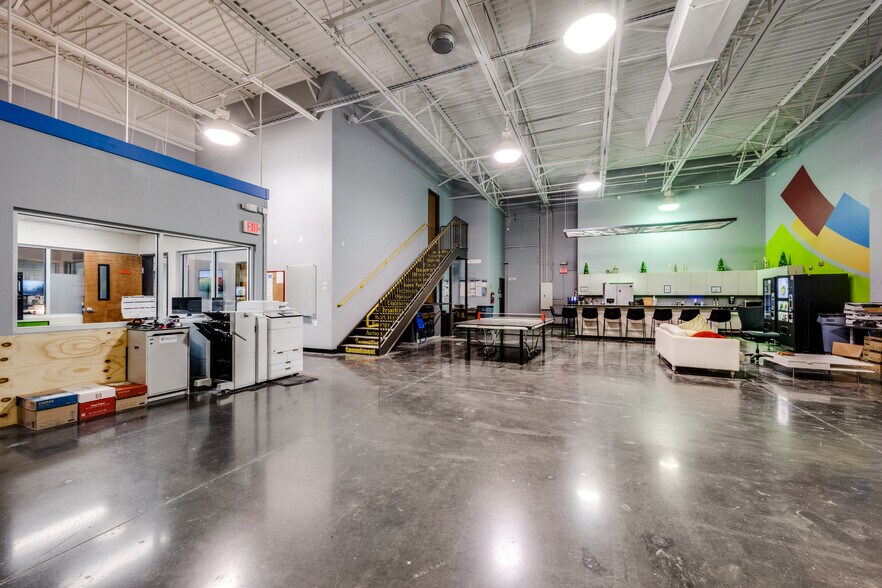 More Photos Of 1800 Shady Oaks Dr, Denton Light Distribution For Lease