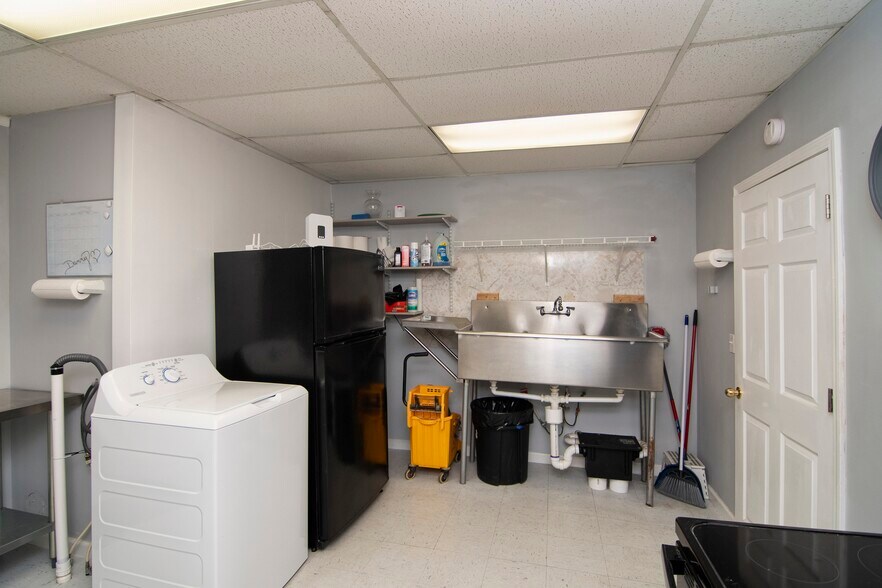 More Photos Of 439 Main Street, Rainelle Storefront Retail Residential For Sale