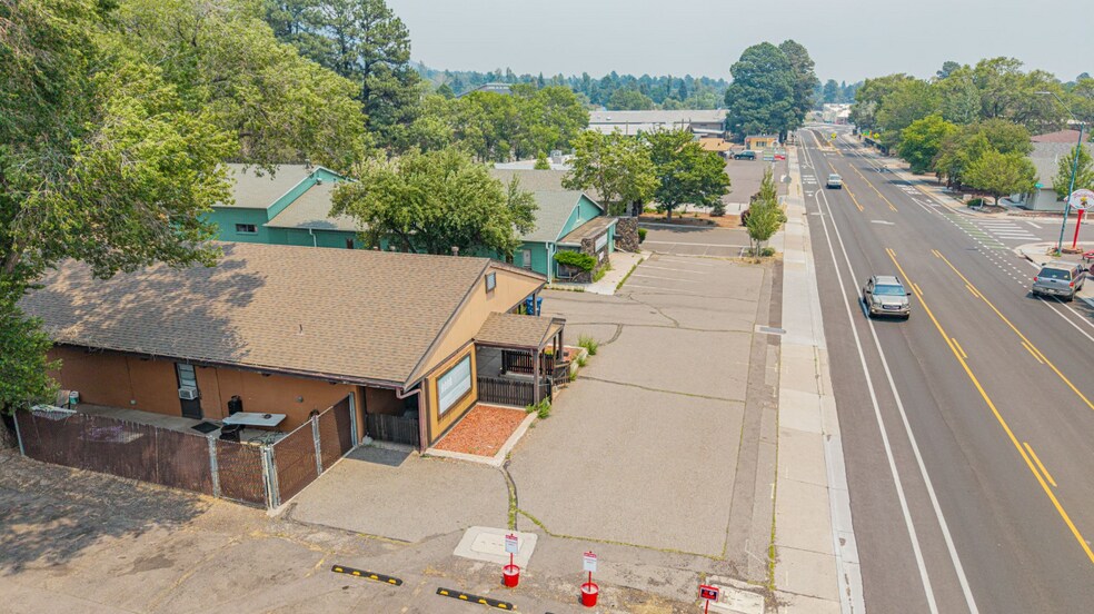 More Photos Of 2212 E Cedar Ave, Flagstaff General Retail For Sale