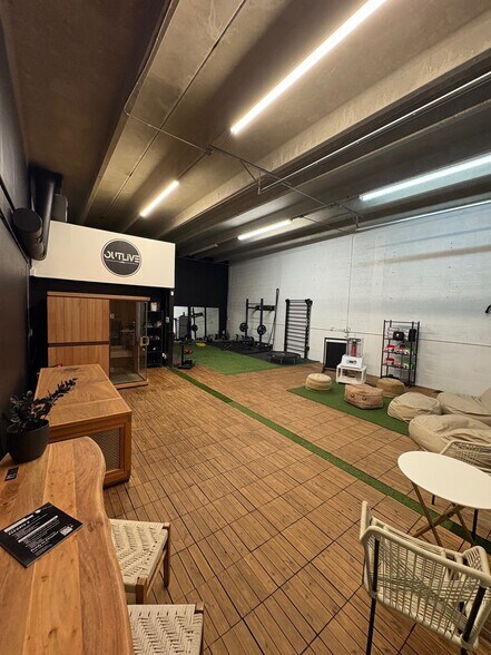 More Photos Of 1142 Okeechobee Rd, West Palm Beach Industrial For Lease