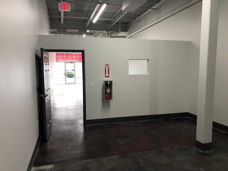 More Photos Of 7741-7749 Mentor Ave, Mentor Freestanding For Lease