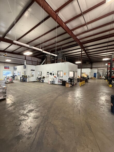 More Photos Of 3350 Highway 309 N, Byhalia Warehouse For Sale