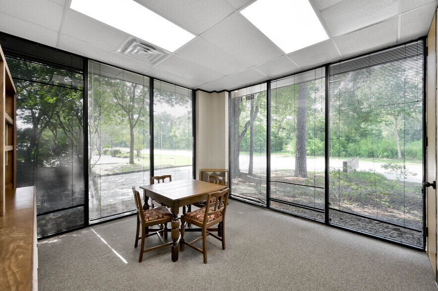 More Photos Of 1380 Stonehollow Dr, Humble Medical For Lease