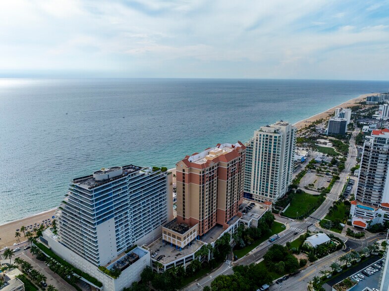 More Photos Of 17 S Fort Lauderdale Beach Blvd, Fort Lauderdale Storefront For Lease