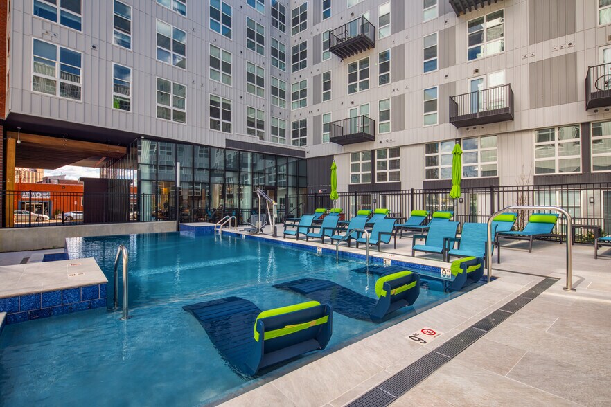 More Photos Of 400 Hull St, Richmond Office For Lease