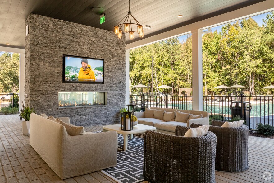 More Photos Of 12400 Dutton Rd, Midlothian Apartments For Sale