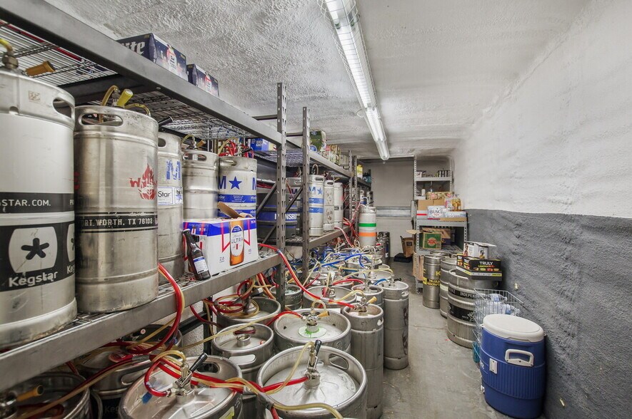 More Photos Of 11 Upper Cibolo Creek Rd, Boerne Restaurant For Sale