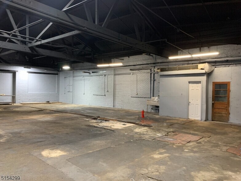 More Photos Of 433-435 Adams St, Newark Warehouse For Sale