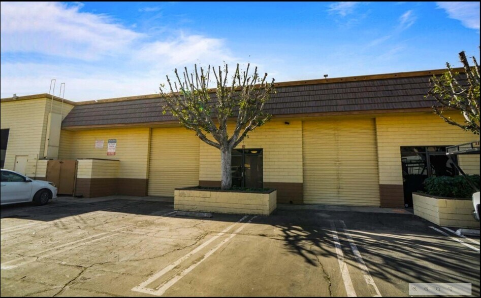 More Photos Of 12455 Branford St, Pacoima Warehouse For Sale