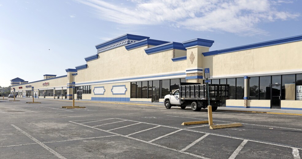 More Photos Of 926-968 Arlington Rd N, Jacksonville Unknown For Lease