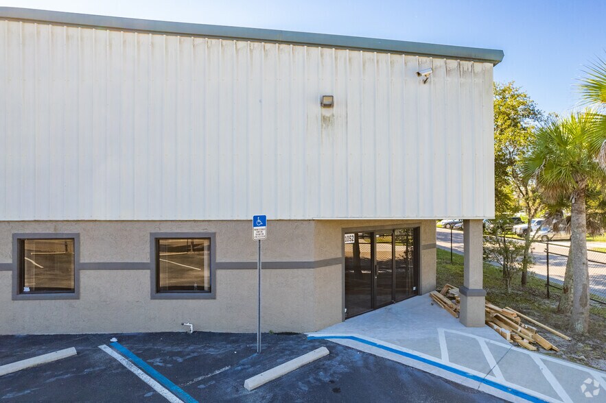More Photos Of 11052 Challenger Ave, Odessa Warehouse For Lease