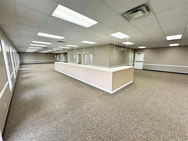 More Photos Of 301 Lake Dr, Ripley Office For Sale