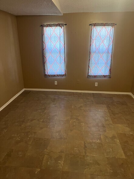 More Photos Of 1685 Cypress Dr, El Centro Healthcare For Lease