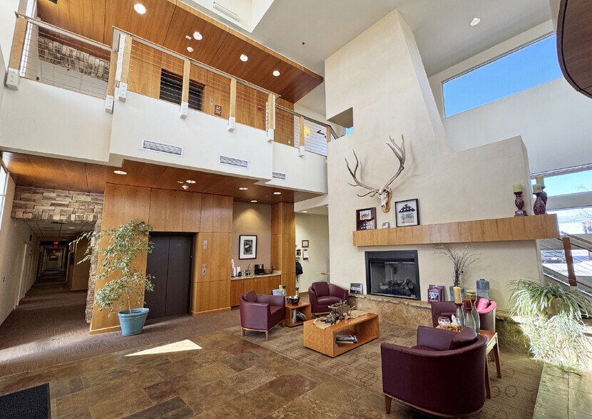 More Photos Of 5651 Balloon Fiesta Pky NE, Albuquerque Office For Lease