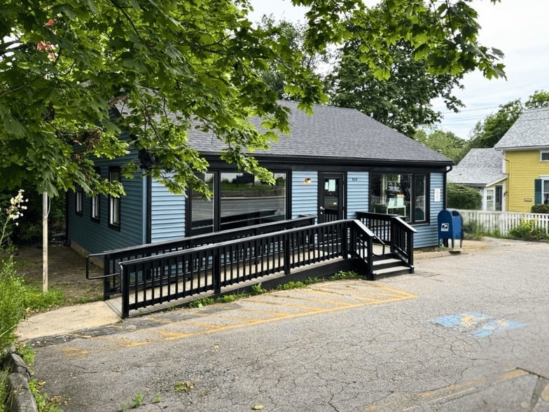 More Photos Of 529 Old County Rd, Westport Post Office For Sale