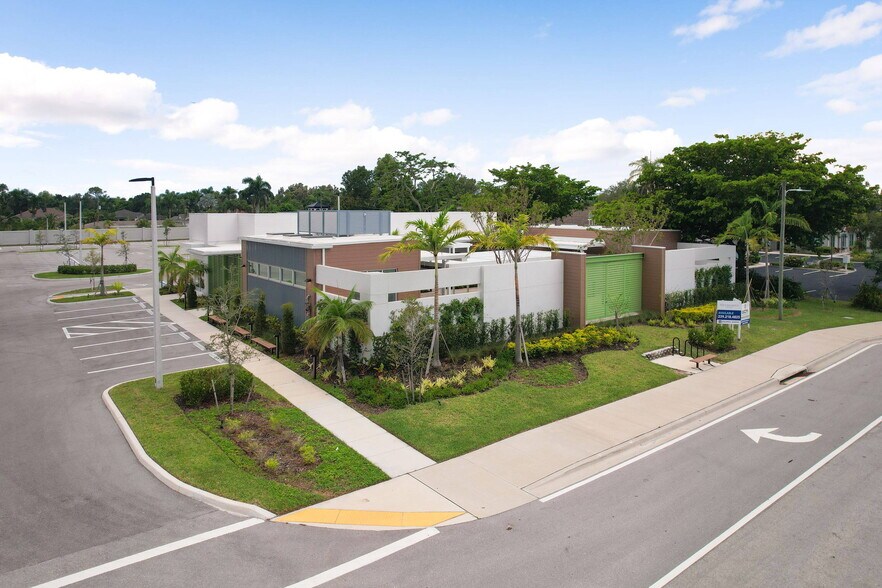 More Photos Of 3601 Bonita Beach Rd, Bonita Springs General Retail For Sale