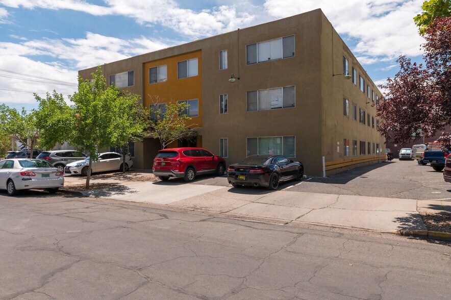 Primary Photo Of 802 Gold Ave SW, Albuquerque Apartments For Sale