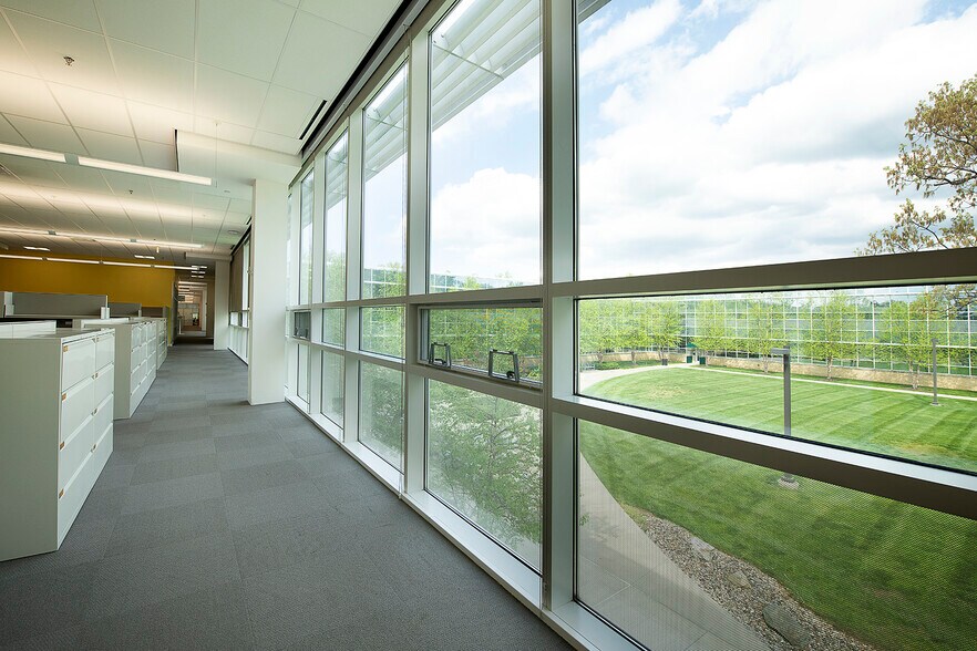 More Photos Of 6801 Brecksville Rd, Independence Research And Development For Lease