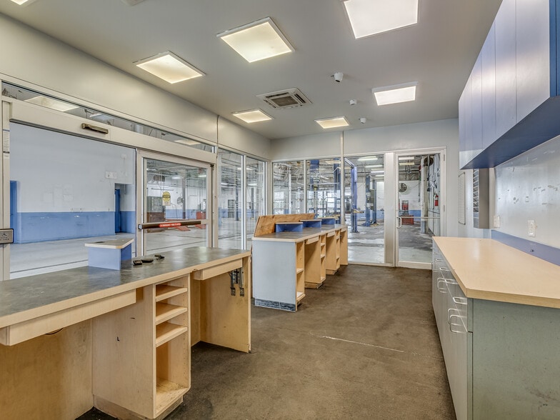 More Photos Of 1030 W I 240 Service Rd, Oklahoma City Auto Dealership For Sale