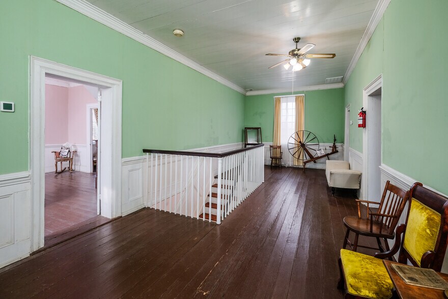 More Photos Of 163 Old Buncombe Rd, Union Specialty For Sale