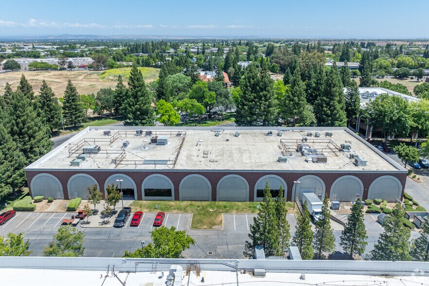 More Photos Of 2890 Kilgore Rd, Rancho Cordova Research And Development For Lease