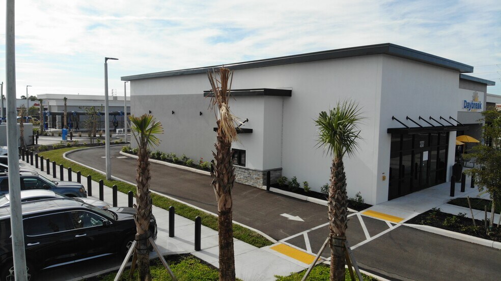 More Photos Of 19701 Cochran Blvd, Port Charlotte Convenience Store For Lease