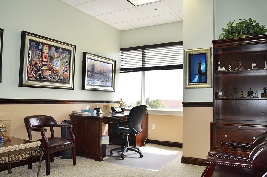 More Photos Of 120-140 S Indian River Dr, Fort Pierce Coworking Space