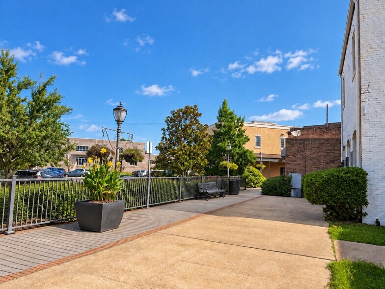 More Photos Of 121 Saint Joseph Ave, Brewton Office For Sale