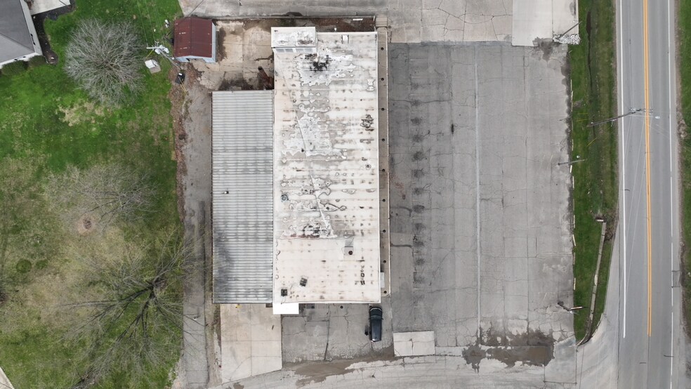 More Photos Of 500 Old Indiana 28 Hwy, Williamsport Freestanding For Sale