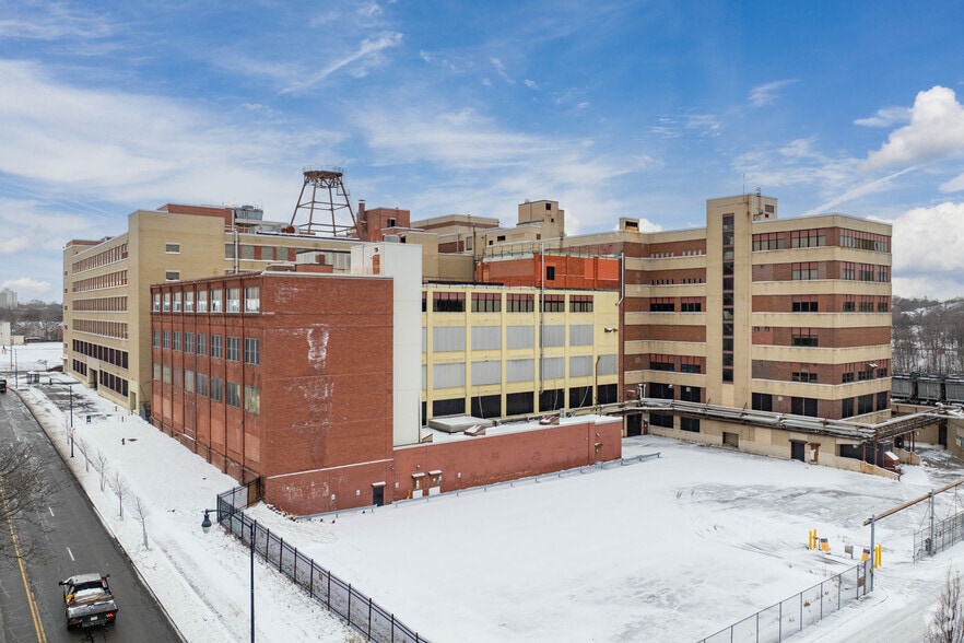 More Photos Of 1405-1447 Saint Paul St, Rochester Office For Sale