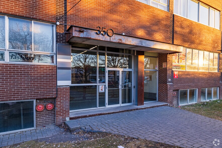 More Photos Of 350 Rue De Louvain O, Montréal Office For Lease