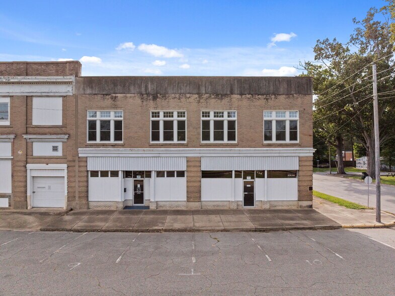 More Photos Of 4096 West Ave, Ayden General Retail For Sale