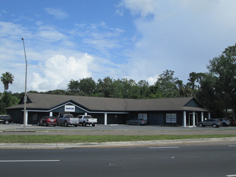 Primary Photo Of 100 W Burleigh Blvd, Tavares General Retail For Lease