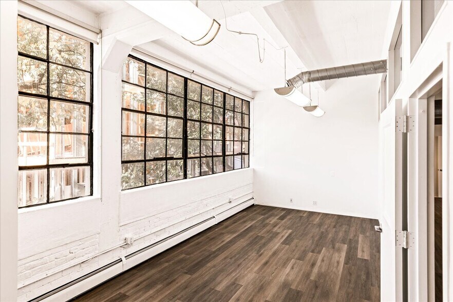 More Photos Of 109 N Orianna St, Philadelphia Office For Sale
