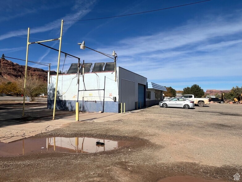 More Photos Of 588 Kane Creek Blvd, Moab General Retail For Sale